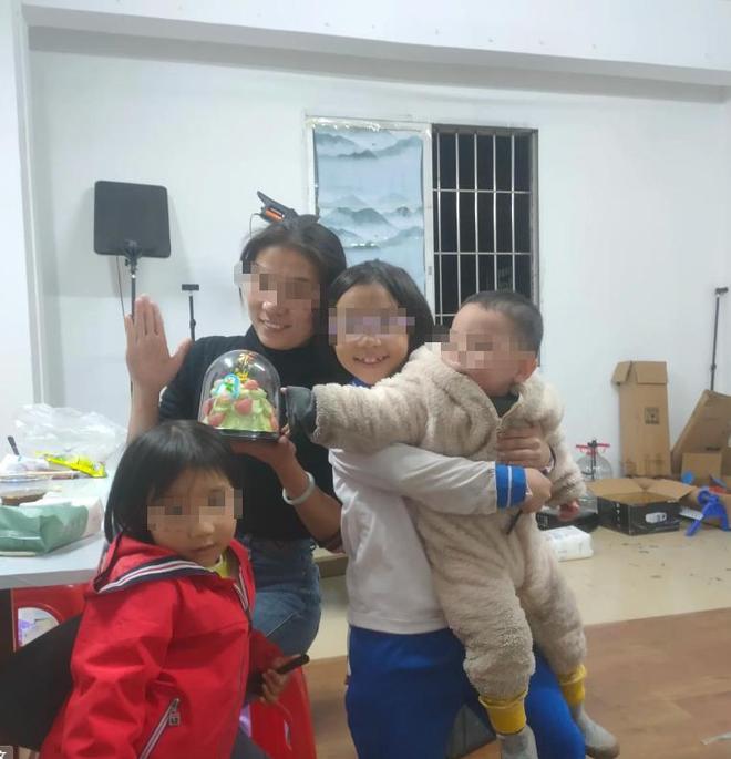 后续：家庭背景曝光哥嫌她无理取闹回应pg电子模拟器免费版福建4娃妈拒补票(图4)