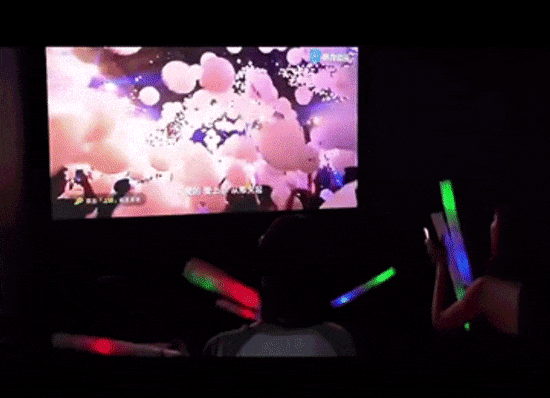 了的瞬间一半是投影仪给的pg电子首页成年人爽翻(图5)